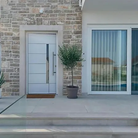 Casa vacanze Awesome In Stankovic With Wifi